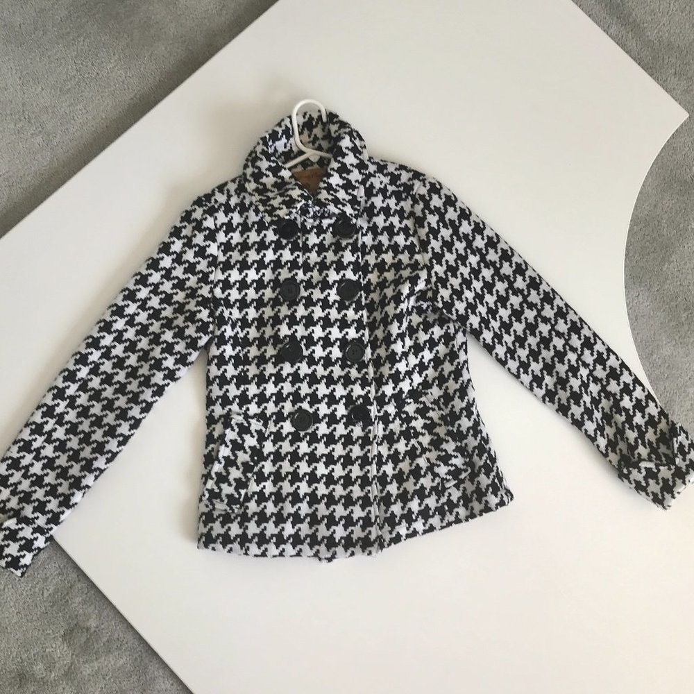 Juniors' Black/White Houndstooth Buttoned Pea Coat